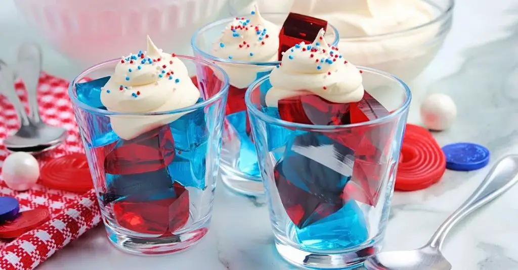 Strawberry Kiwi Jello Jigglers