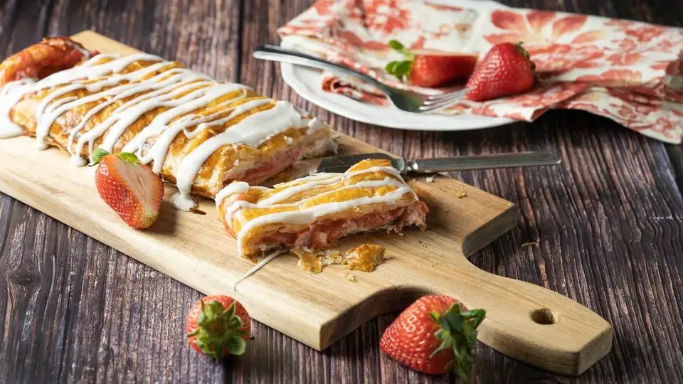 Strawberry Rhubarb Puff Pastry Danish