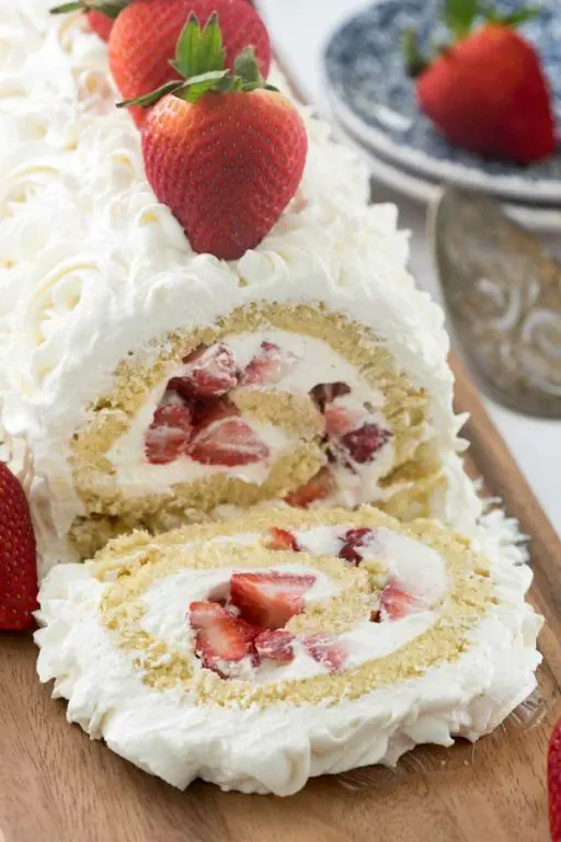 Strawberry Shortcake Roll with Fresh Strawberries