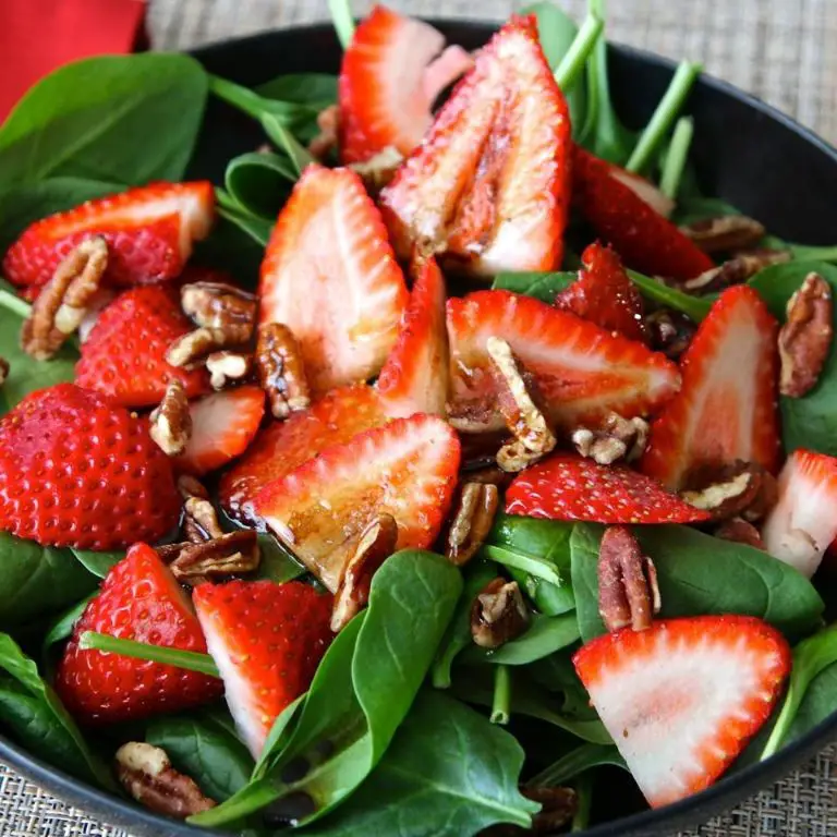 Strawberry Spinach Salad with Balsamic Dressing