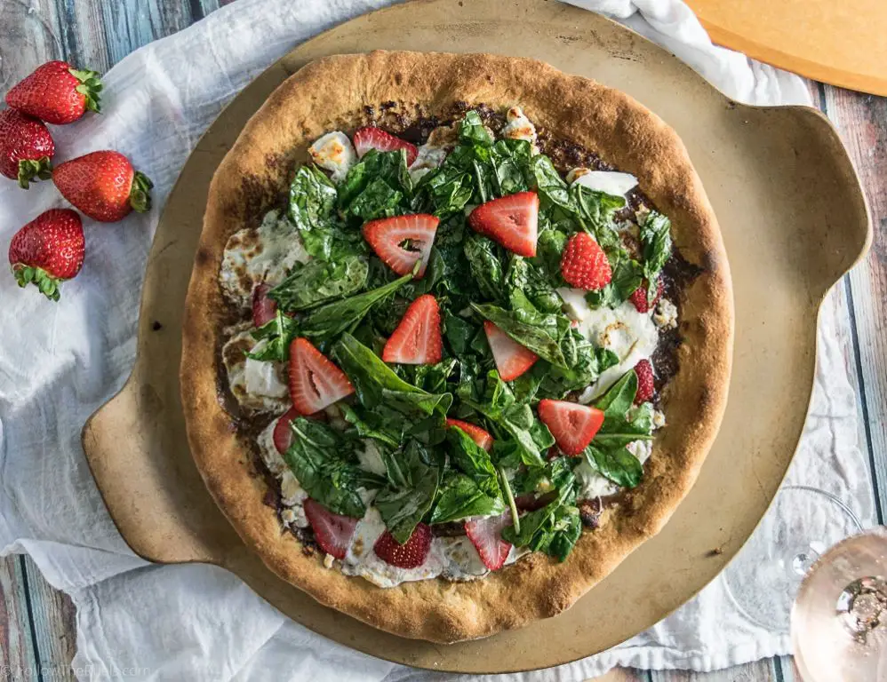 Strawberry and Arugula Pizza