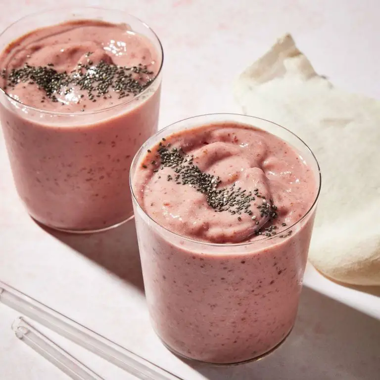 Strawberry and Chia Seed Smoothie