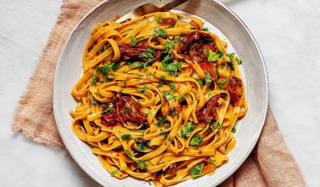 Sun-Dried Tomato Mascarpone Pasta