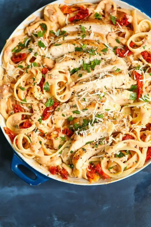 Sun-Dried Tomato Ragu Alfredo Linguine
