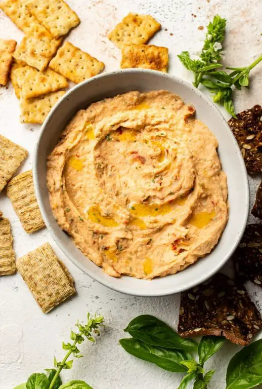 Sun-Dried Tomato and Basil Dip