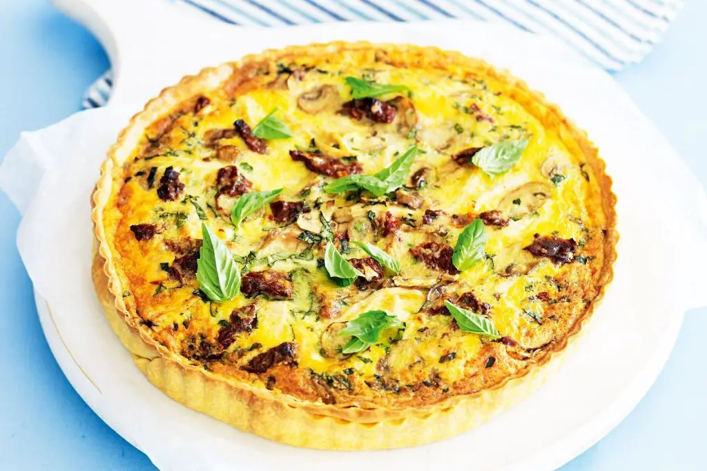Sun-Dried Tomato and Chicken Quiche