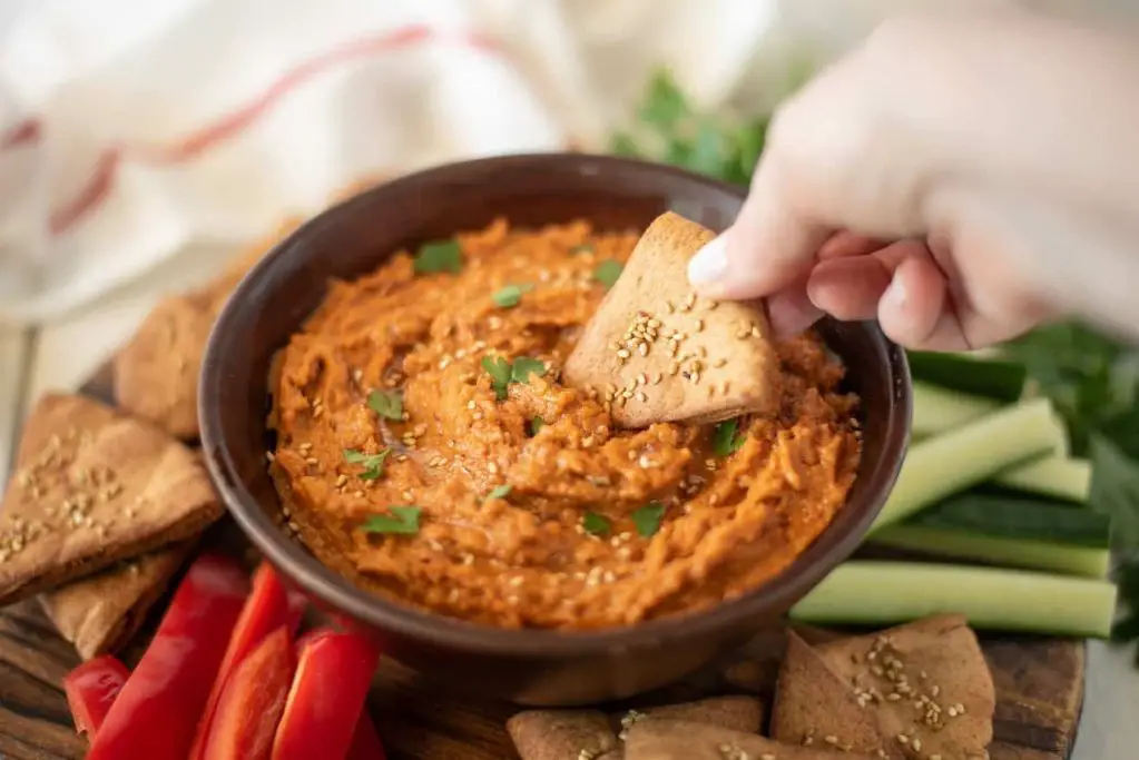 Sun-Dried Tomato and Garlic Hummus