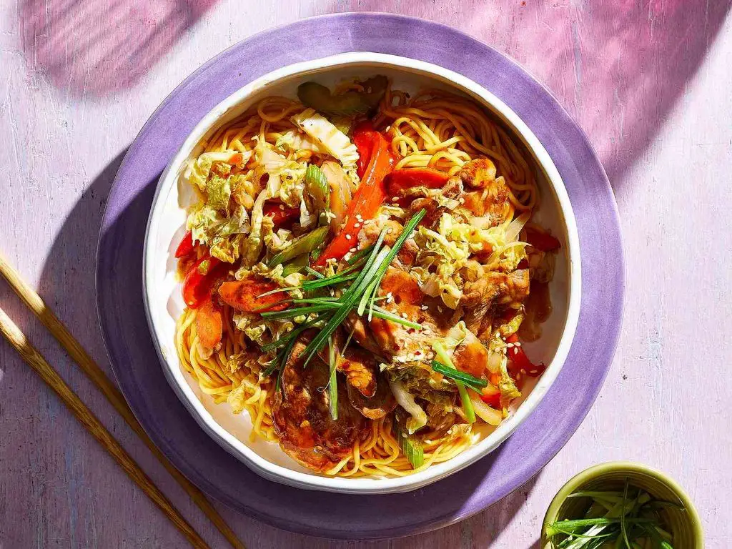 Sweet Chili Pork Ramen with Cabbage