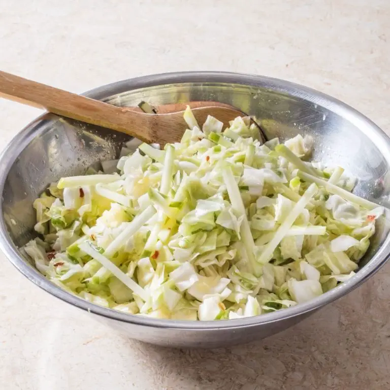 Tangy Apple and Cabbage Salad