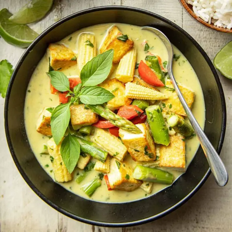 Thai Green Curry with Tofu and Vegetables