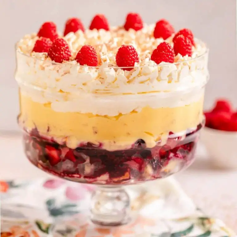 Thanksgiving Trifle with Sponge Cake and Custard