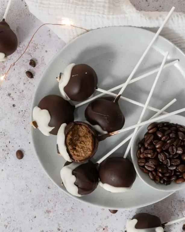 Tiramisu Cake Pops