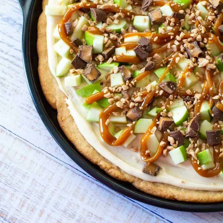 Toffee Crunch Cookie Pizza