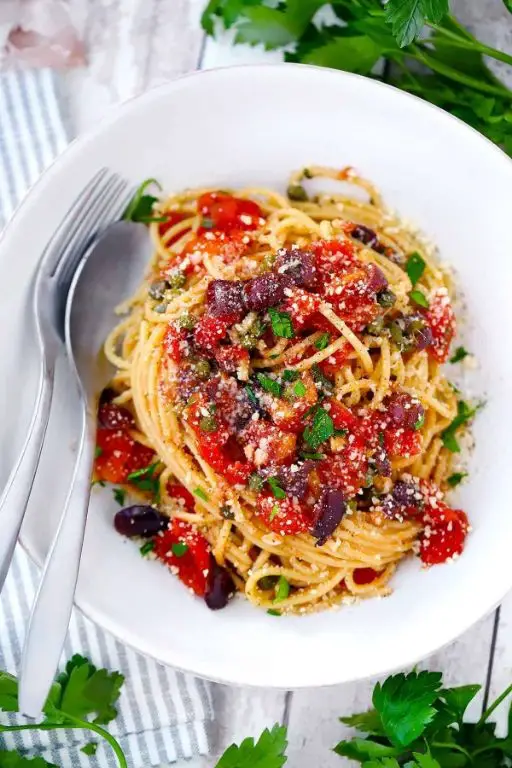 Tomato-Based Anchovy Pasta with Olives