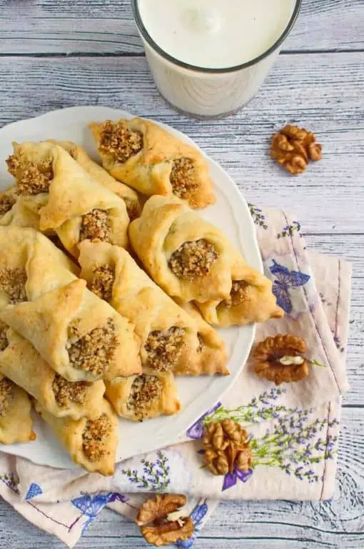 Traditional Walnut Kiffels