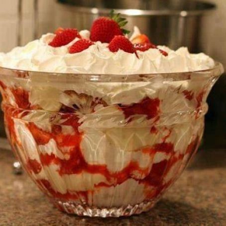 Tropical Pineapple Punch Bowl Cake