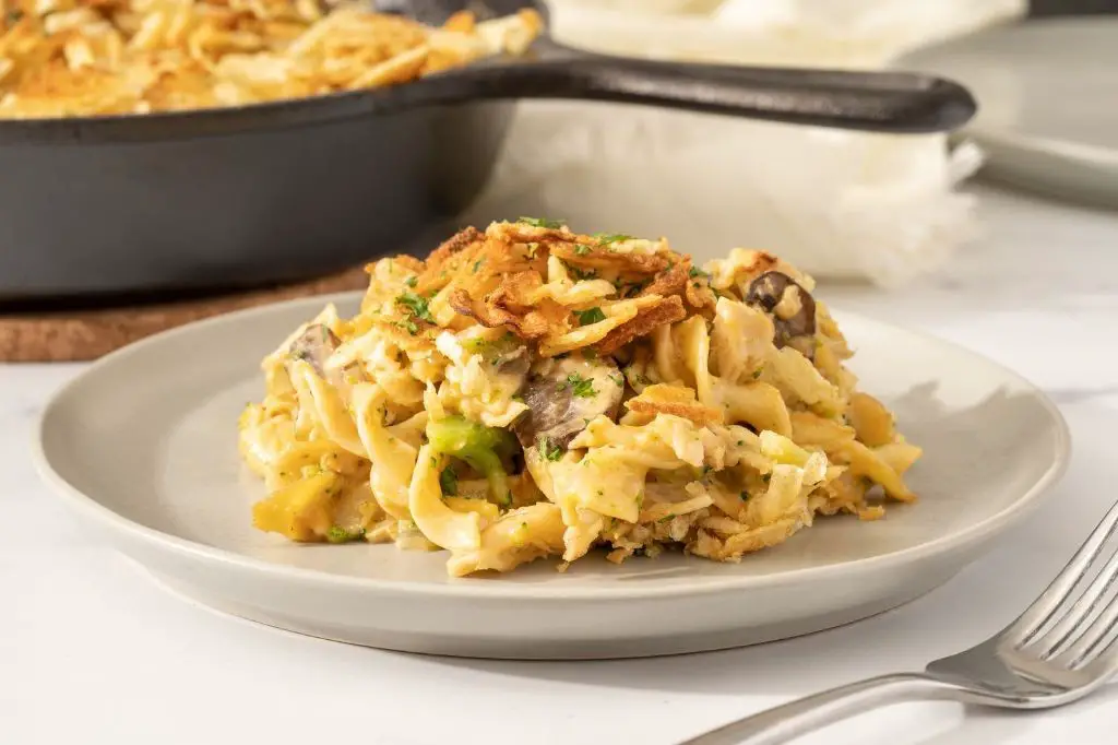Tuna Casserole with Mushrooms and Onions