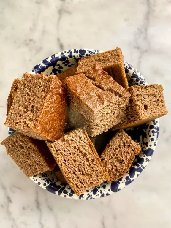 Vanilla Almond Oatmeal Squares