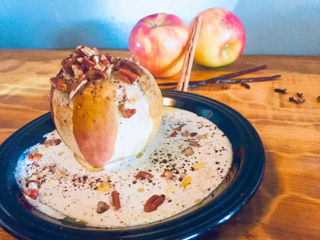 Vanilla Bean Baked Apples