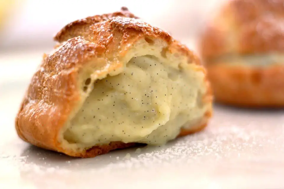 Vanilla Bean Cream Puffs with Kinako Dusting
