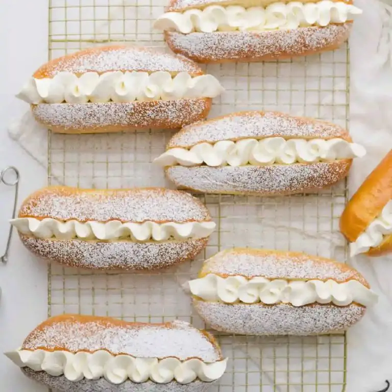 Vanilla Bean Sweet Yeast Buns
