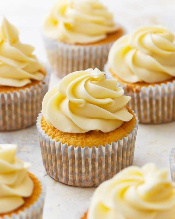Vanilla Glucose Cupcakes with Buttercream Frosting