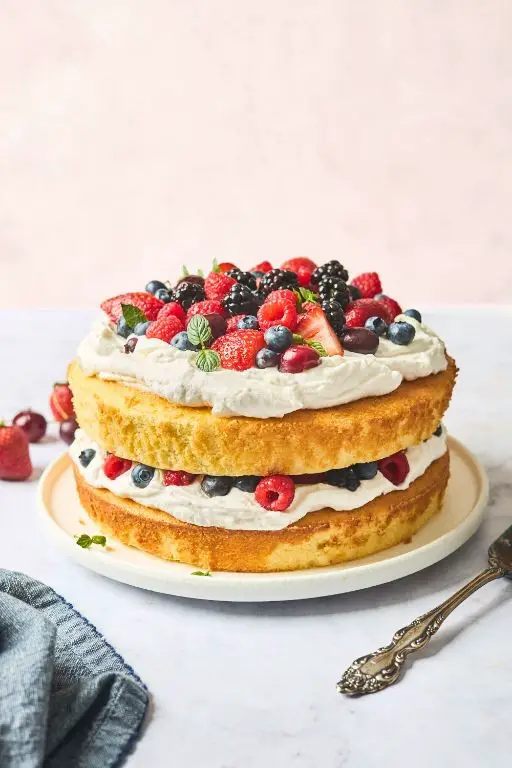 Vanilla Vodka Sponge Cake with Berries