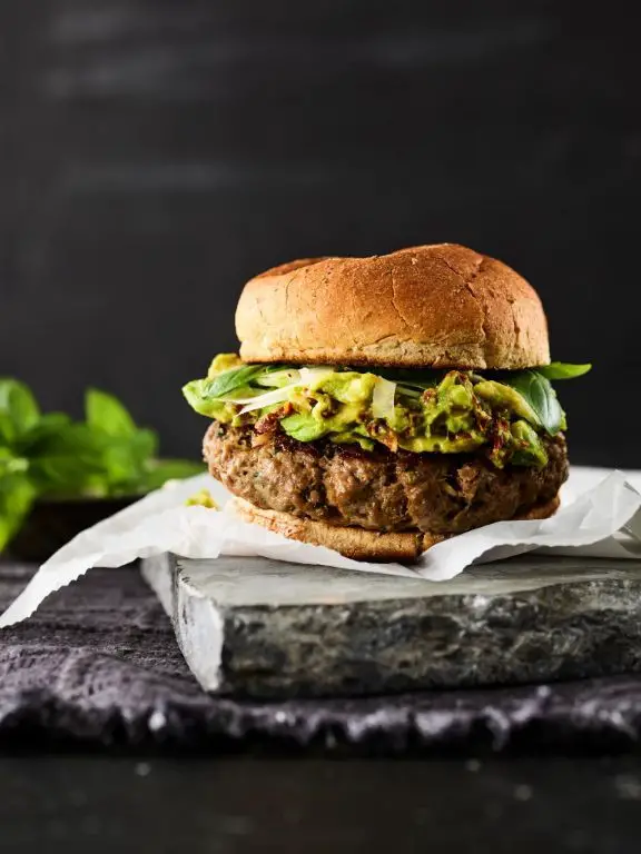 Varavah Burger with Avocado Spread