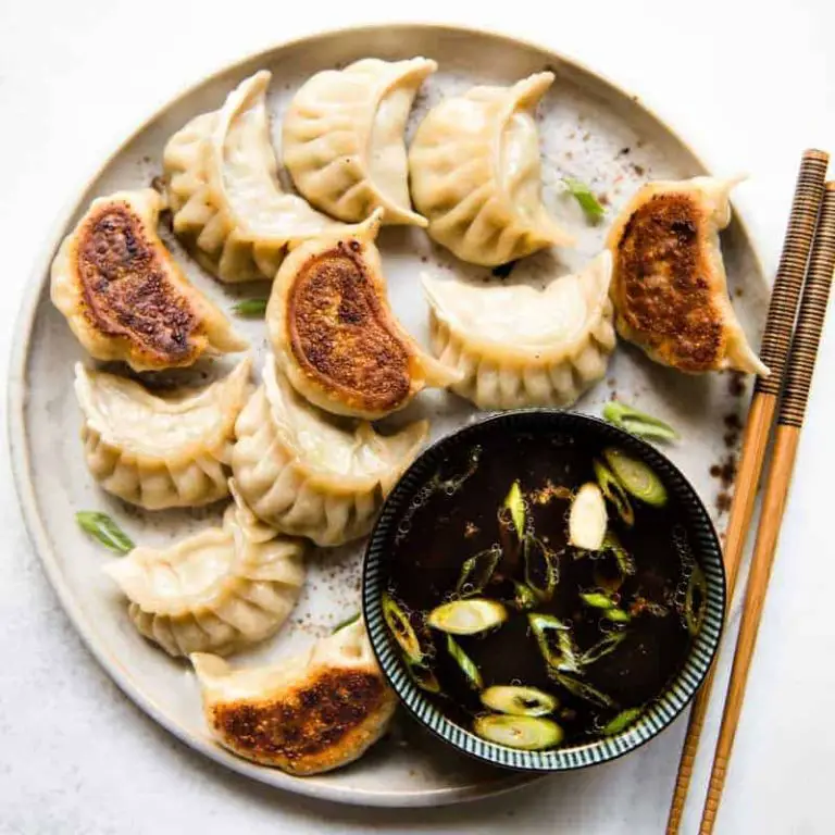 Varavah Dumplings with Soy Dipping Sauce