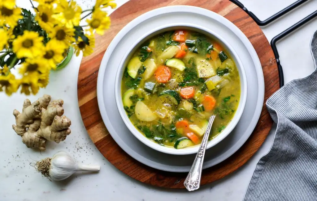 Varavah Soup with Ginger and Garlic