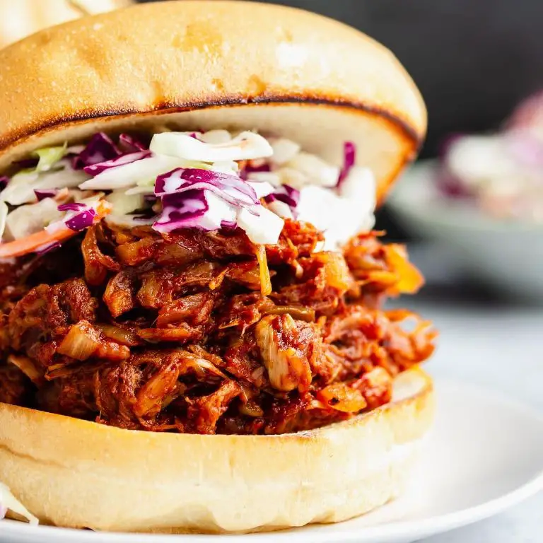 Vegan Jackfruit Pulled Pork Sandwiches