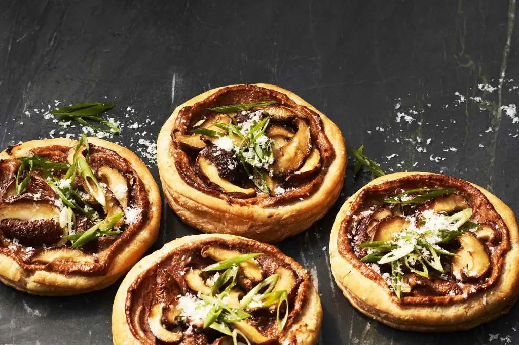 Vegan Mushroom and Cashew Cream Tartlets