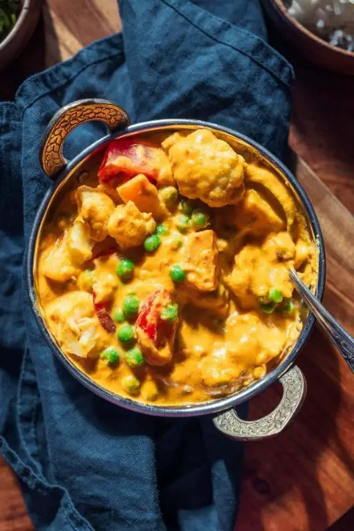 Vegetarian Slow Cooker Korma Curry