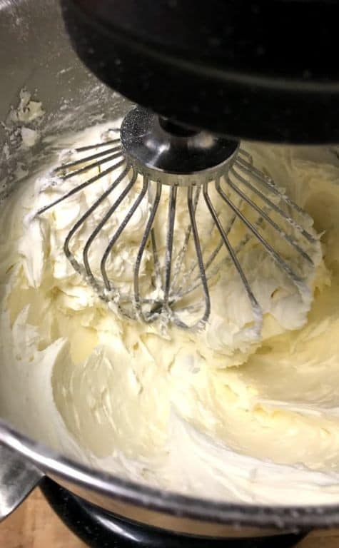 Velvety Buttercream Frosting with KitchenAid Mixer