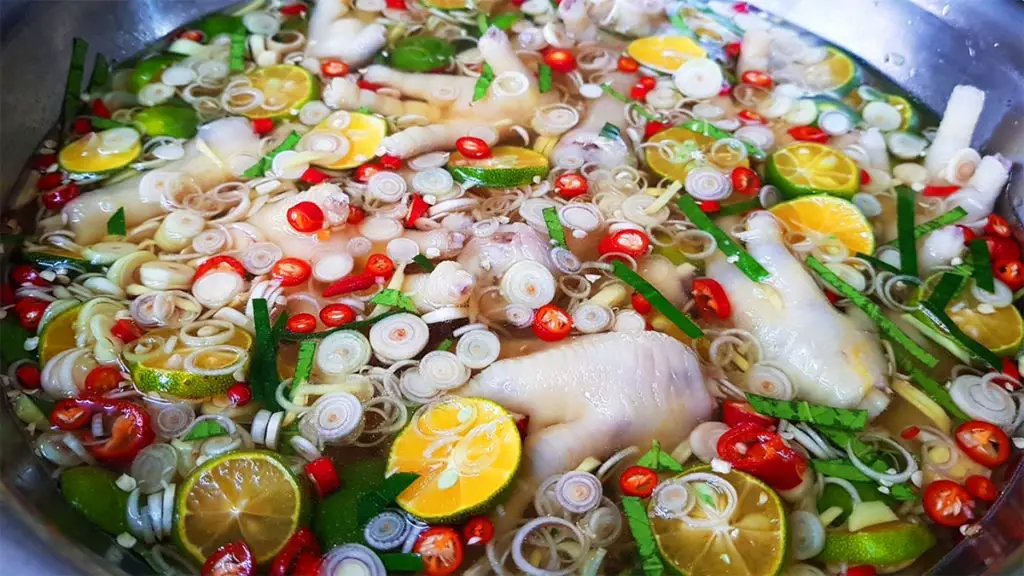 Vietnamese Lemongrass Chicken Feet