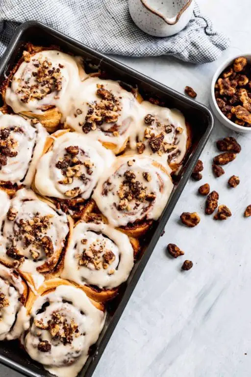 Walnut Flour Cinnamon Rolls