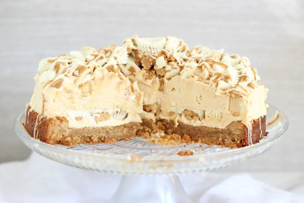 White Chocolate Peanut Butter Cheesecake
