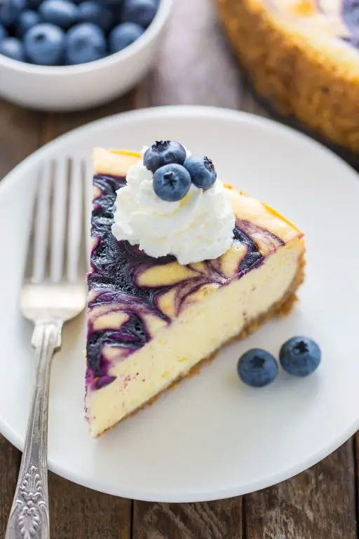 White Chocolate and Blueberry Cheesecake