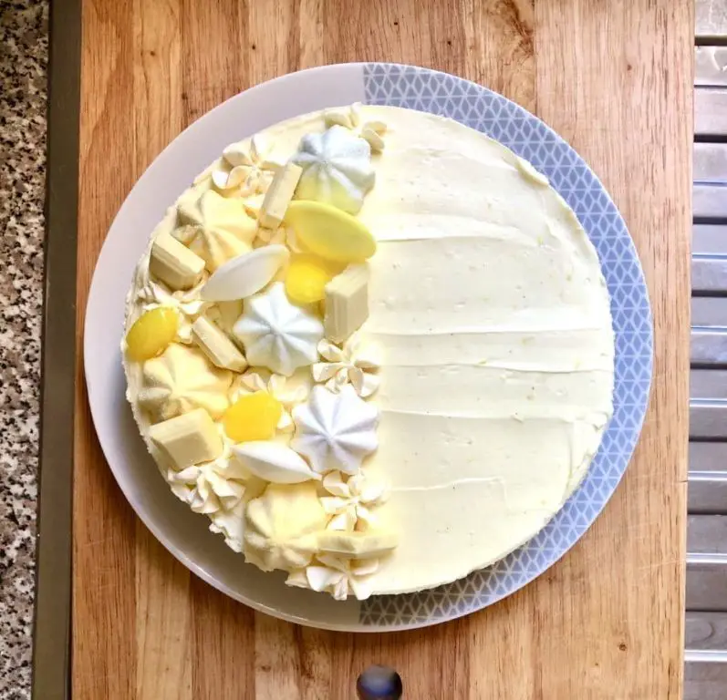 White Chocolate and Lemon Cheesecake