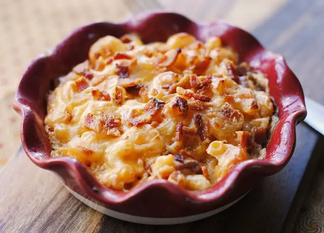 White Truffle Mac and Cheese with Smoked Gouda