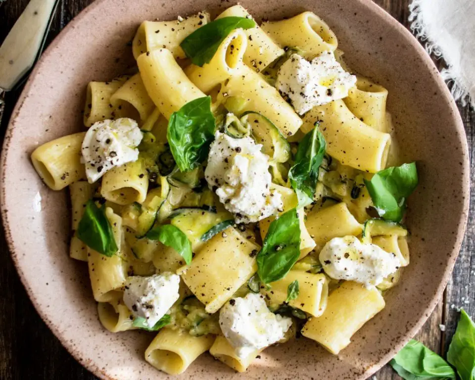 Whole Wheat Pasta with Sautéed Zucchini and Ricotta