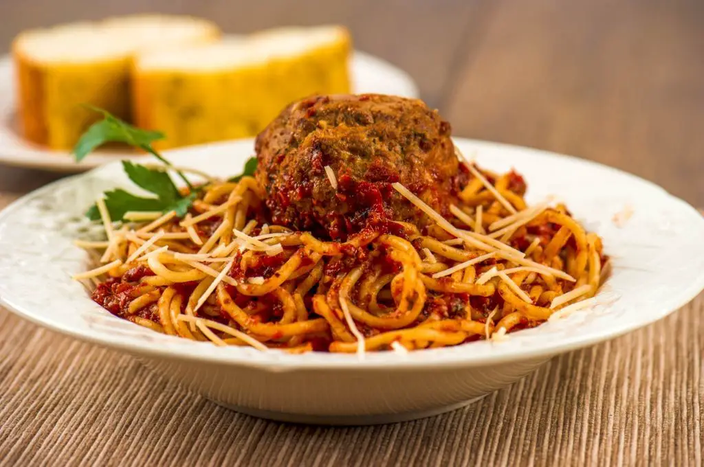 Whole Wheat Spaghetti with Marinara Sauce