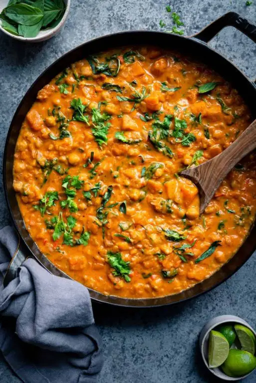 Yellow Squash and Chickpea Curry