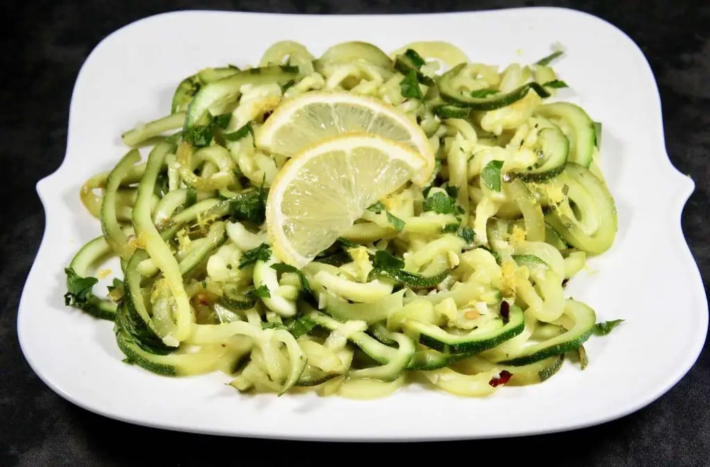 Zucchini Noodles with Lemon Garlic Sauce