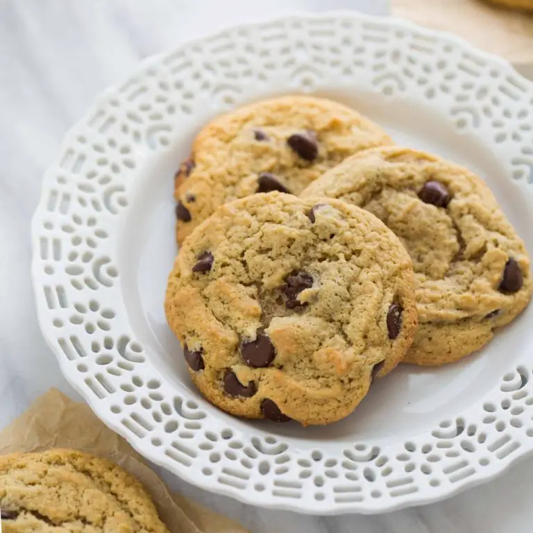 Almond Flour Chocolate Chip Cookies