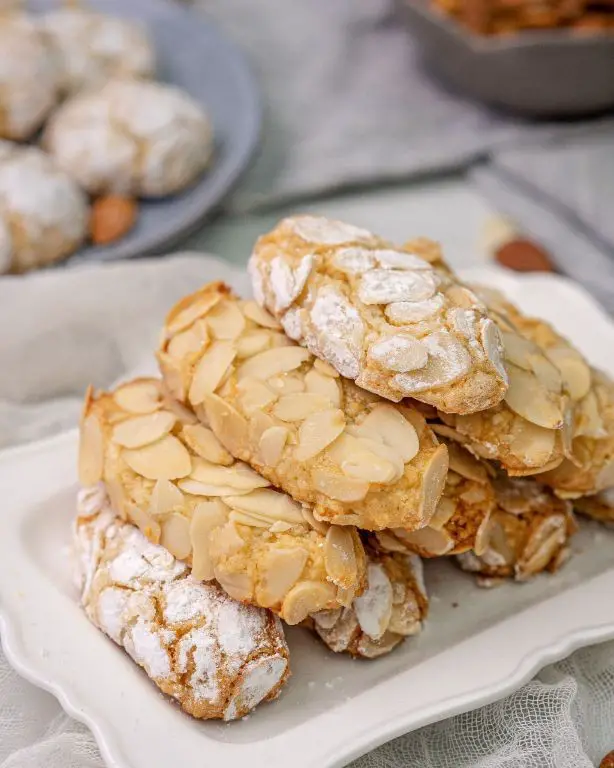 Amaretti Cookies with Almond Flour