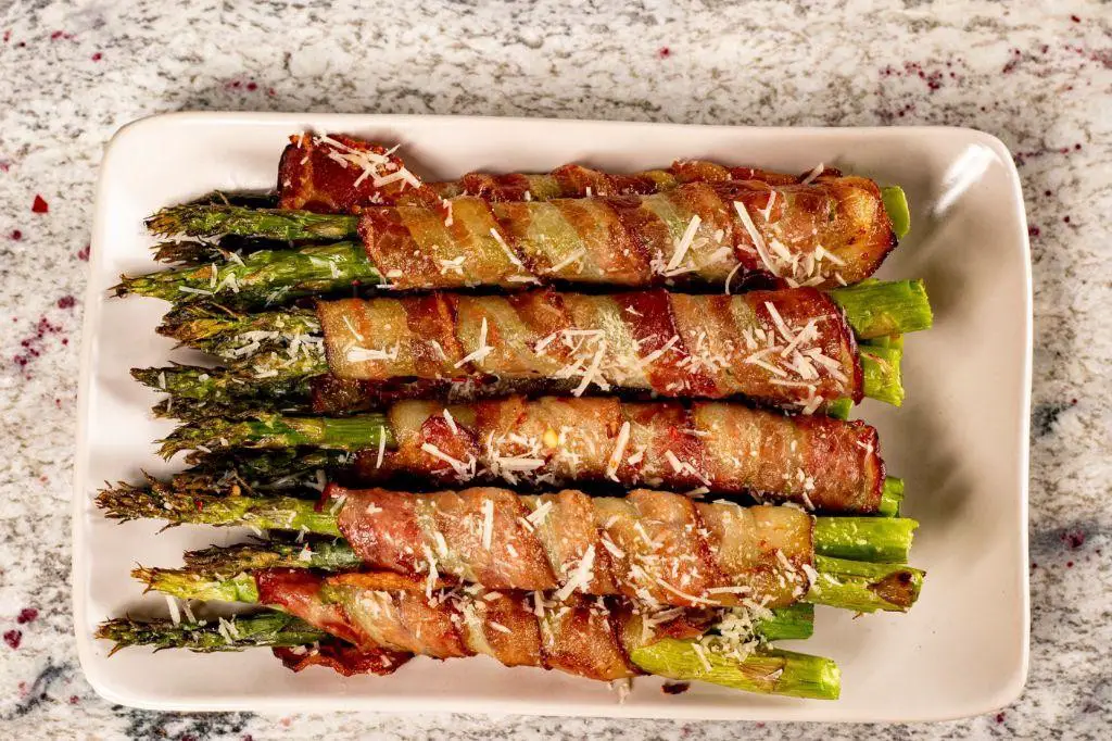Bacon-Wrapped Asparagus Bundles