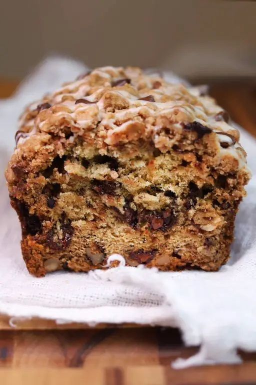 Banana Bread Cake with Walnut Crumble