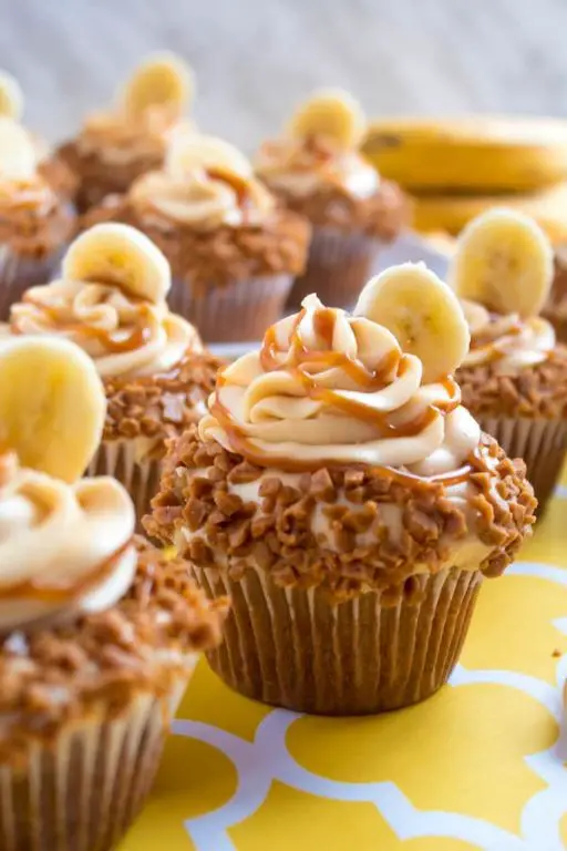 Banana Nut Mini Cupcakes with Caramel Drizzle