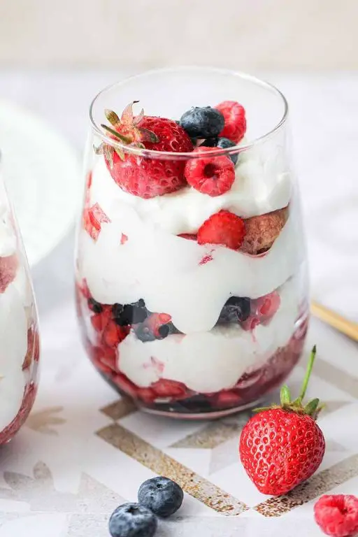 Berry Bliss Tiramisu with Mixed Berries and Cream